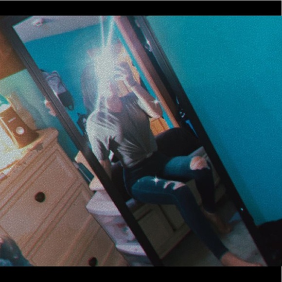 Old Navy Distressed Rockstar Jeans - Picture 2 of 2